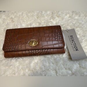 NWT Kenneth Cole Embossed Croc Pattern Brown Wallet.